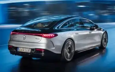 Mercedes EQS 450+