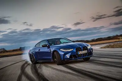 BMW M Serisi Modelleri: M Paket 26 BMW Araç 3