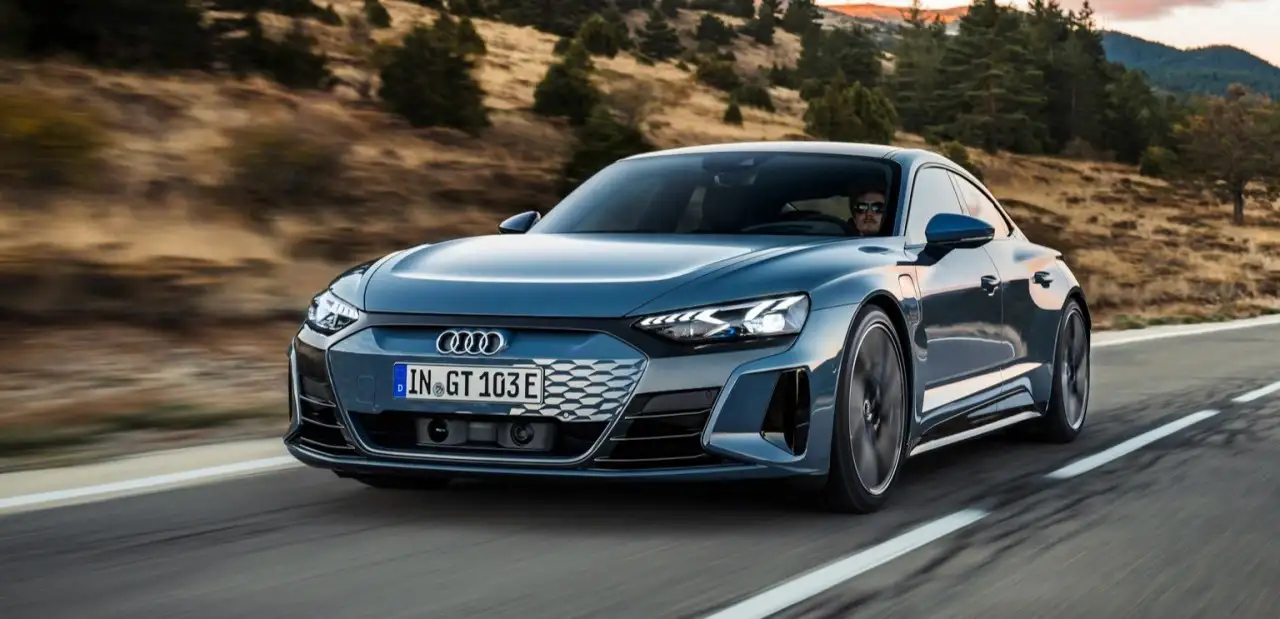 E Segment Elektrikli Otomobiller: En İyi 10 E Segment Elektrikli Araba