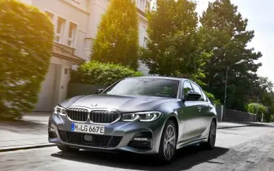 BMW 330e xDrive Sedan