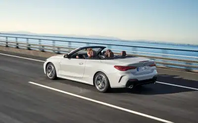 BMW 4 Serisi Cabrio Otomobiller: BMW 4 Kasa Üstü Açık 3 Araba