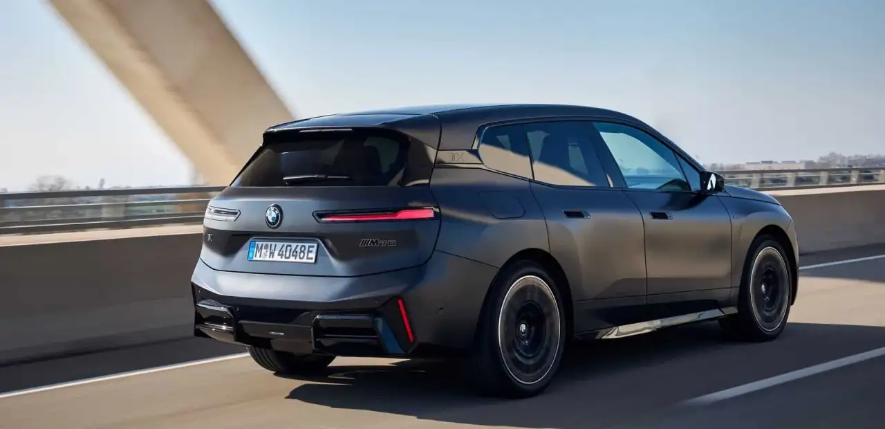 BMW iX M70 xDrive