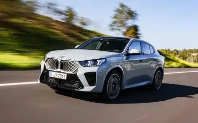 BMW iX2 xDrive30