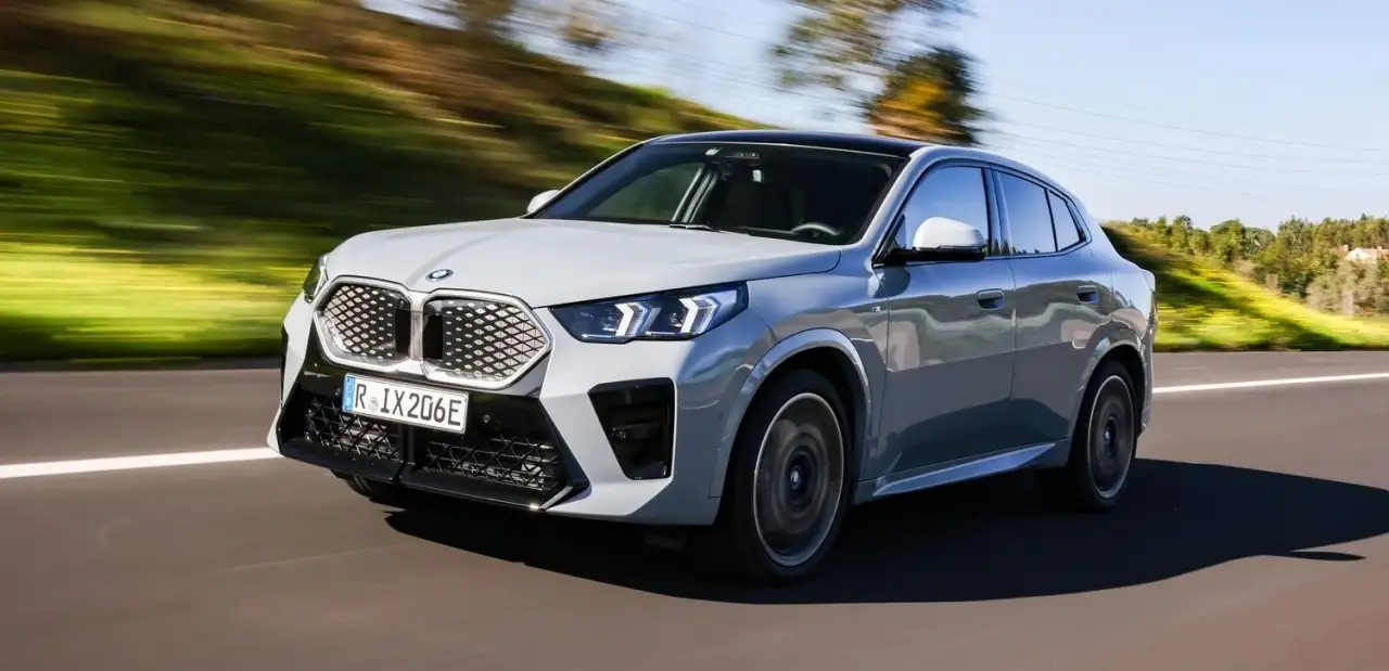 BMW iX2 xDrive30