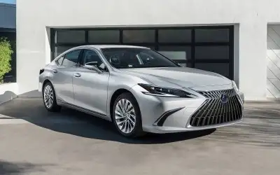 En İyi E Segment Otomobiller: Lüks ve Kalitenin Karşılığı 14 E Segment Araç