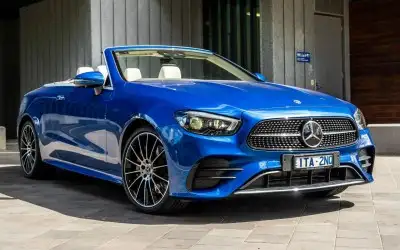 Mercedes E Segment Cabrio Otomobiller: Üstü Açık 3 Mercedes Araba
